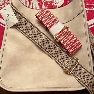 Crossbody hobo bag with 2 adjustable straps